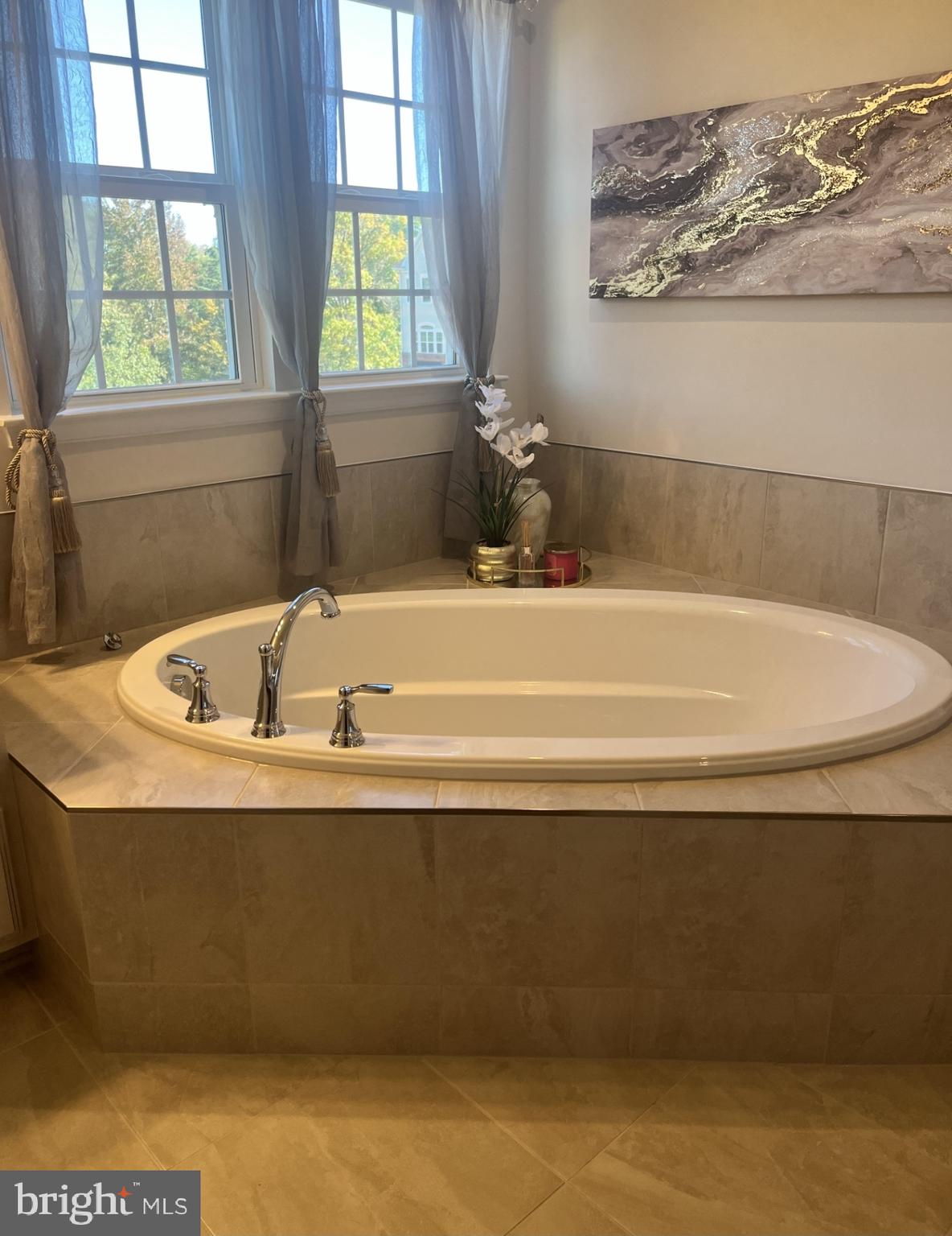 7977 INDEPENDENCE DRIVE