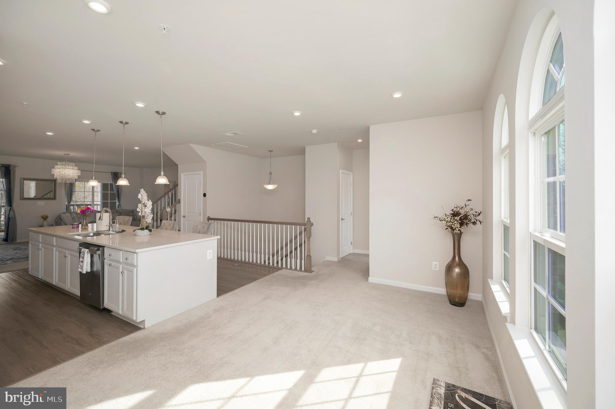 7977 INDEPENDENCE DRIVE