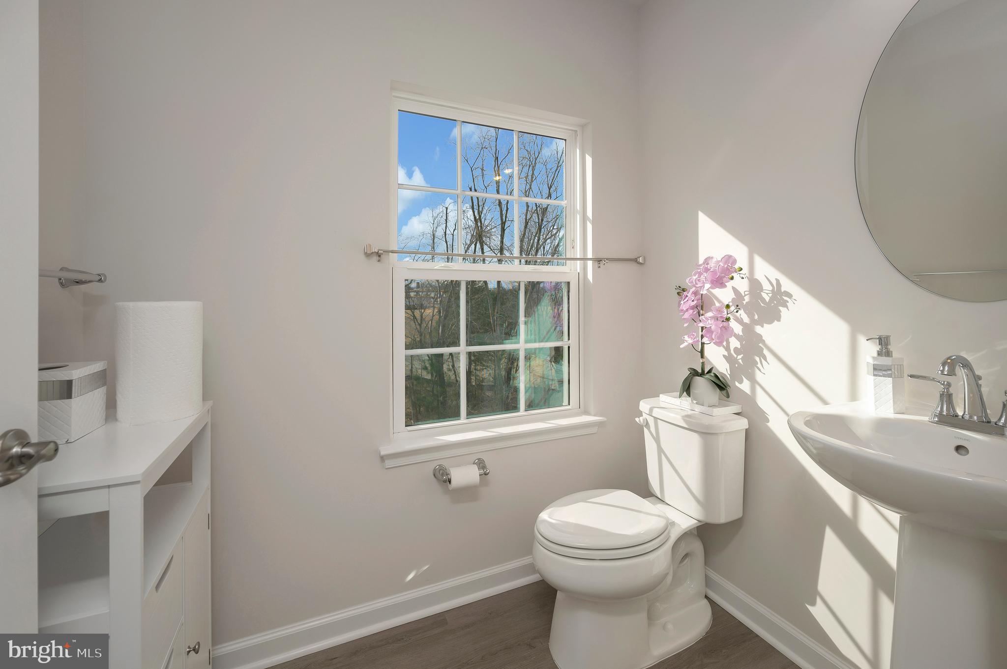 7977 INDEPENDENCE DRIVE