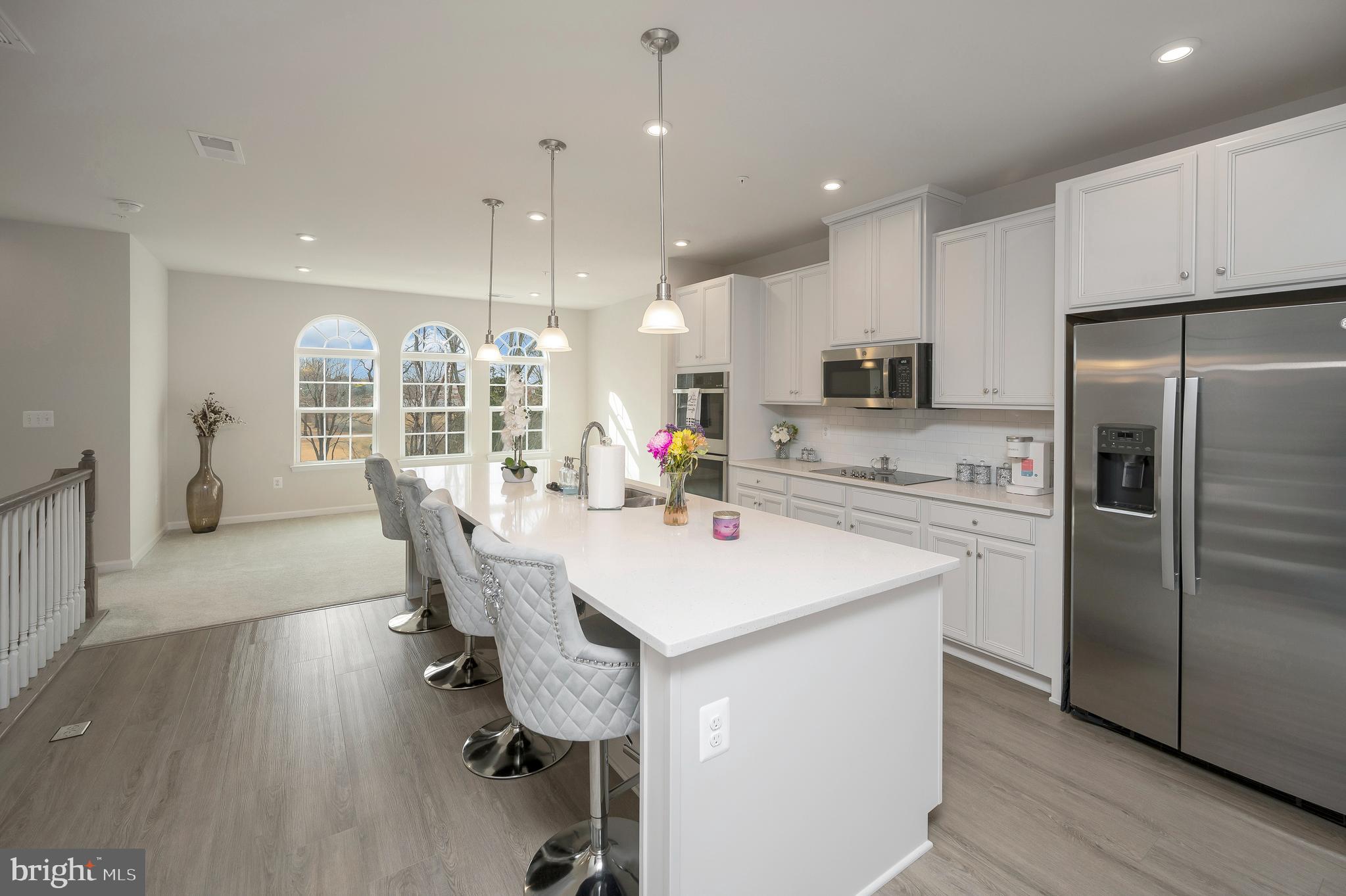 7977 INDEPENDENCE DRIVE