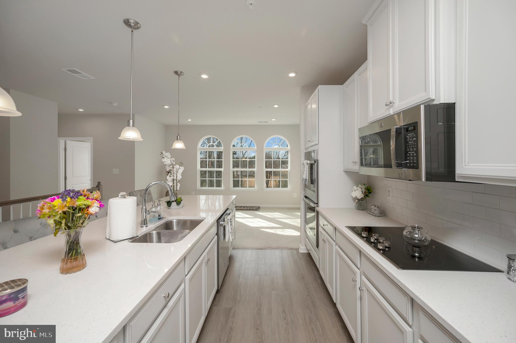 7977 INDEPENDENCE DRIVE