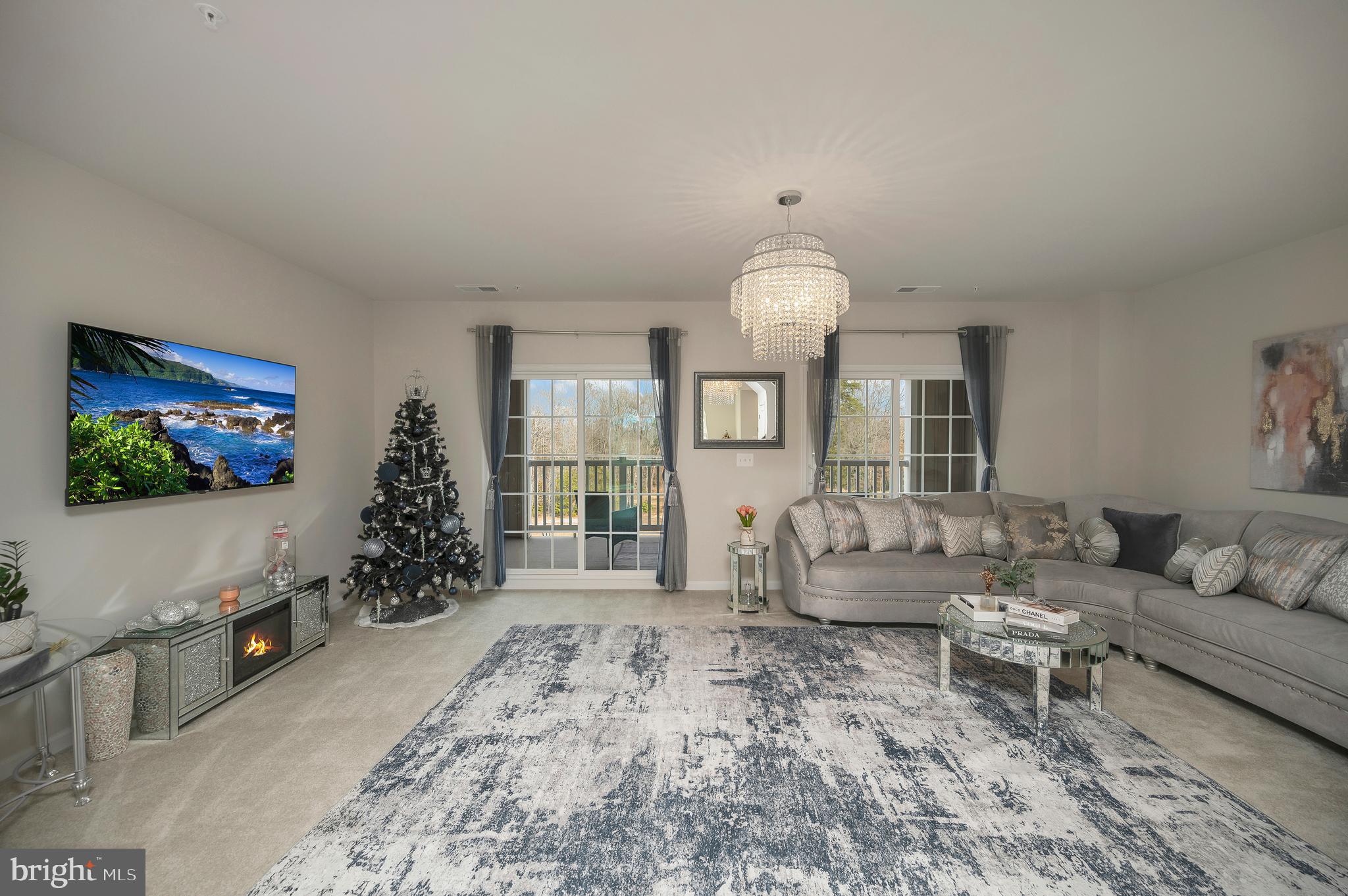 7977 INDEPENDENCE DRIVE