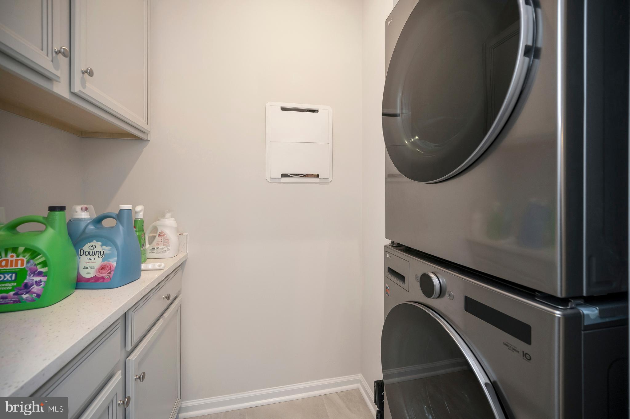 7977 INDEPENDENCE DRIVE