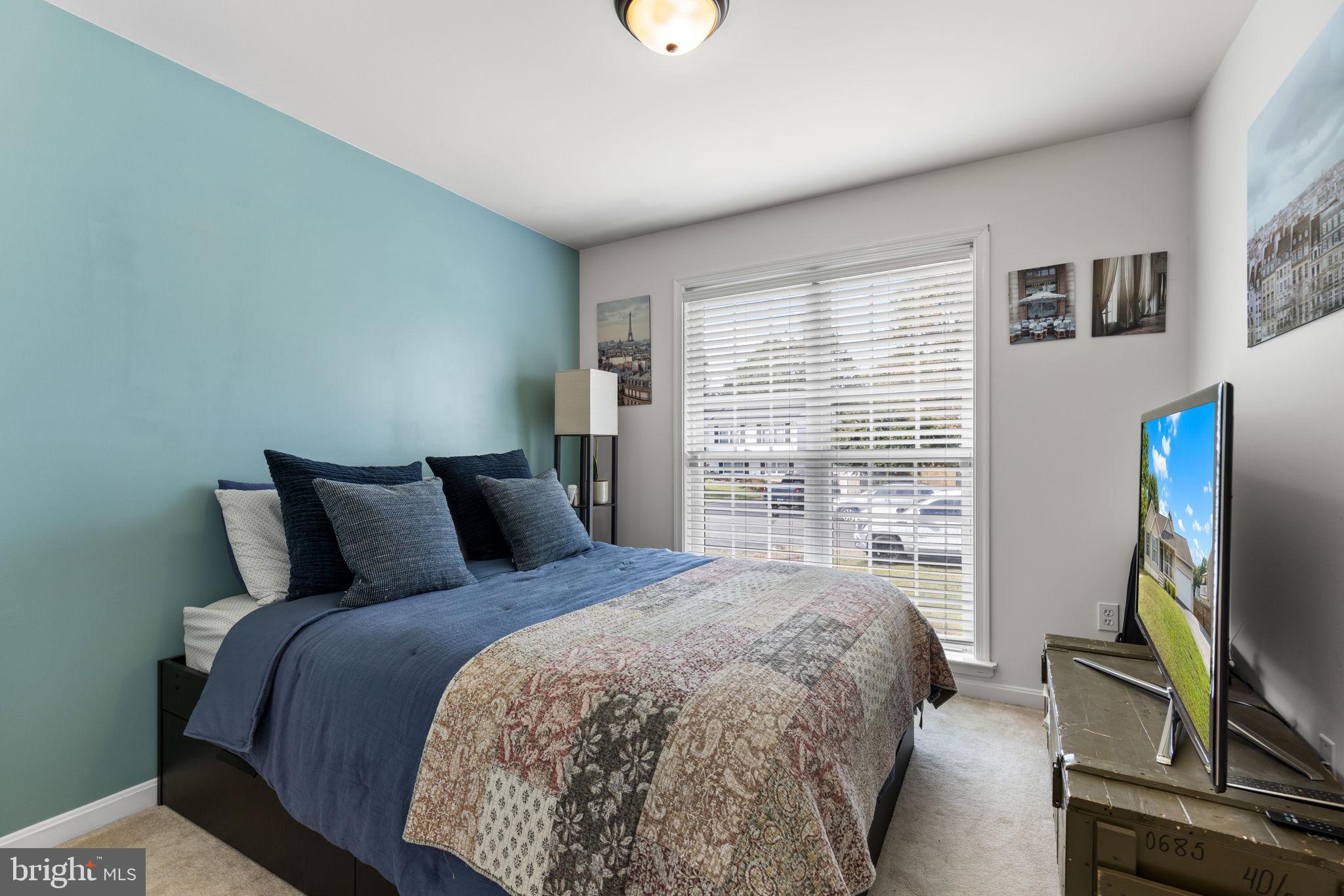 8711 FOREST GLEN CIRCLE