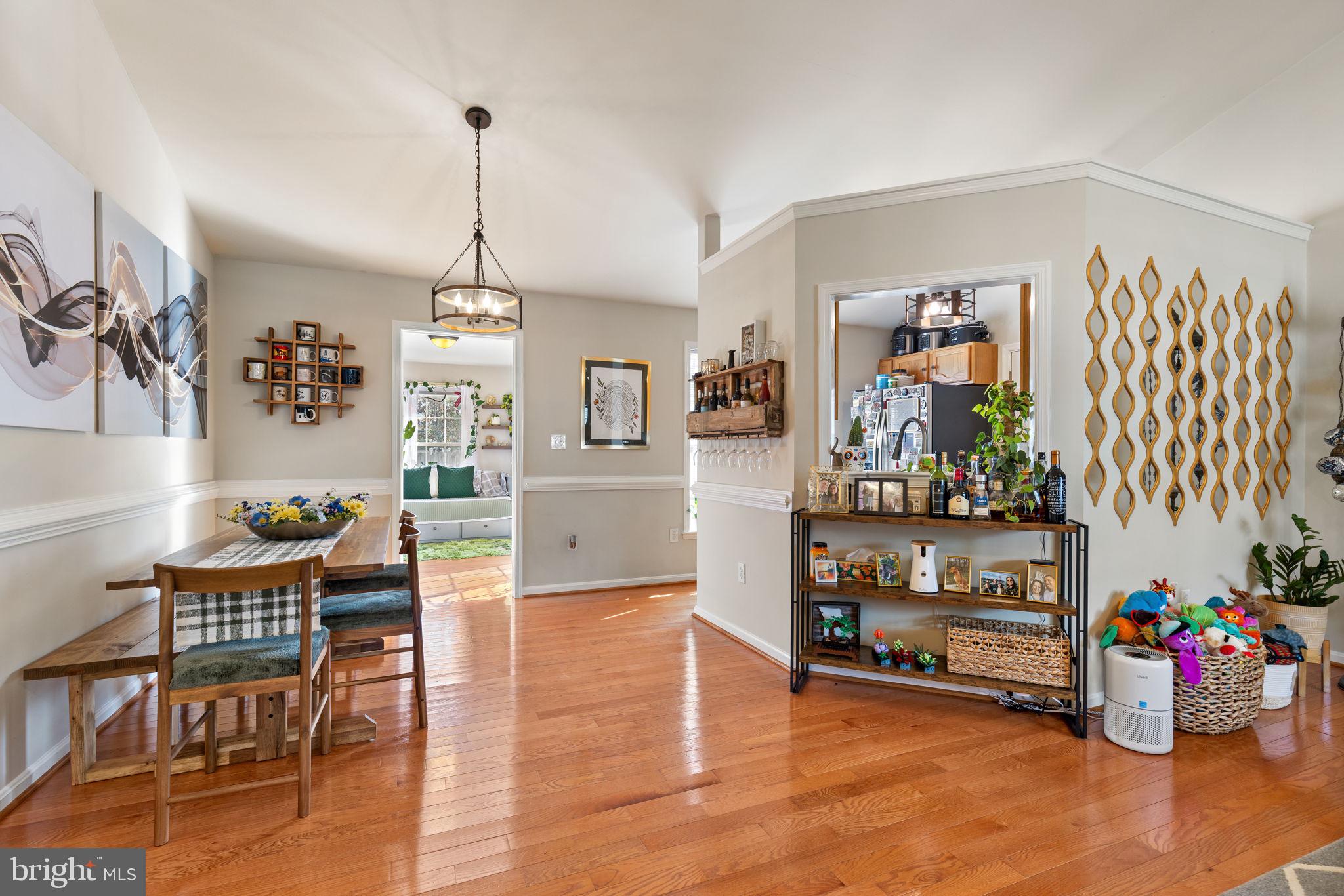 8711 FOREST GLEN CIRCLE