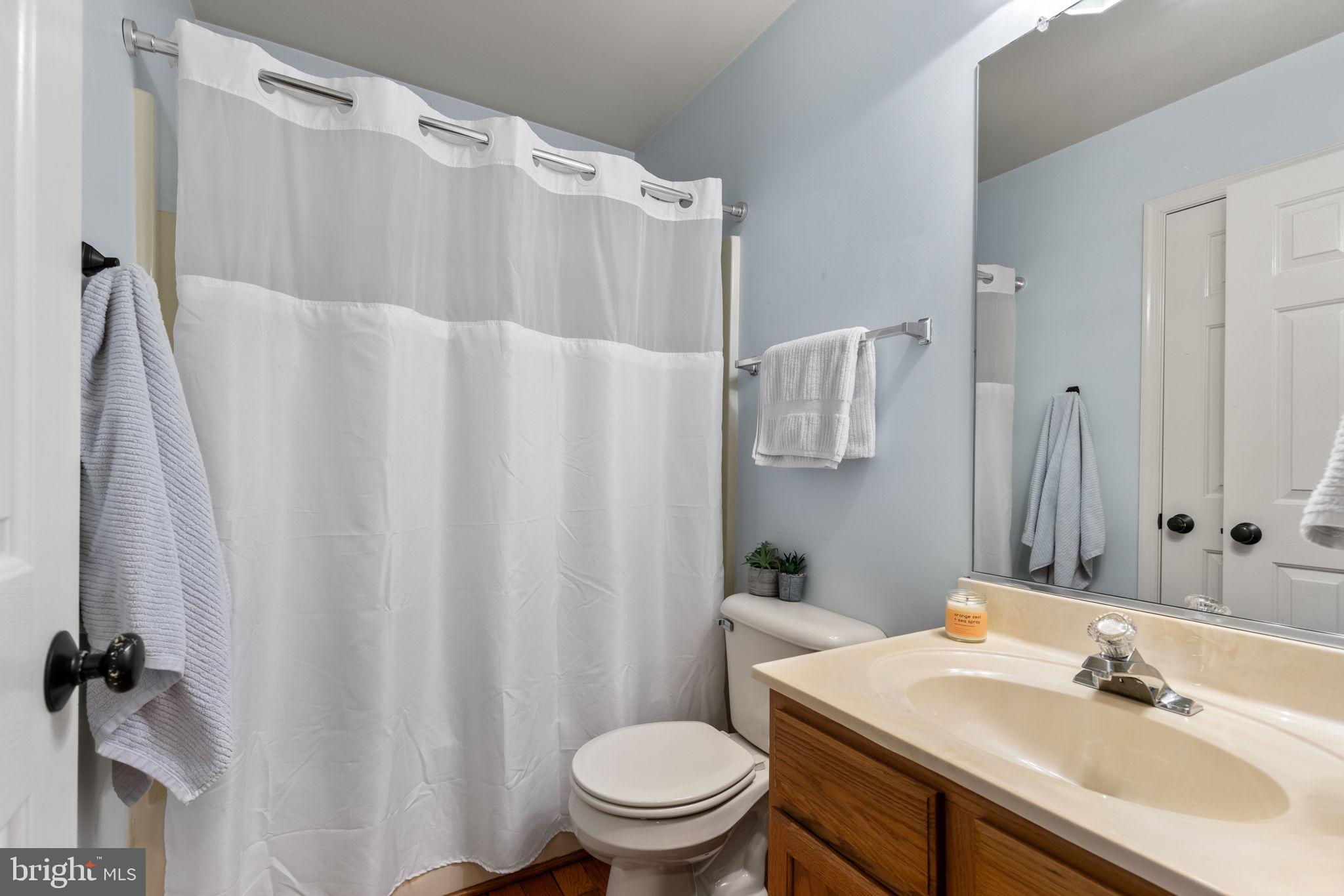 8711 FOREST GLEN CIRCLE