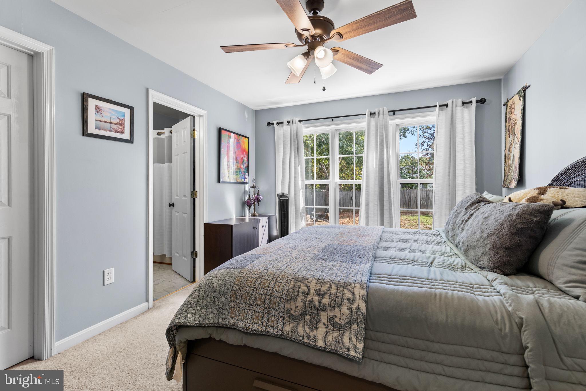 8711 FOREST GLEN CIRCLE