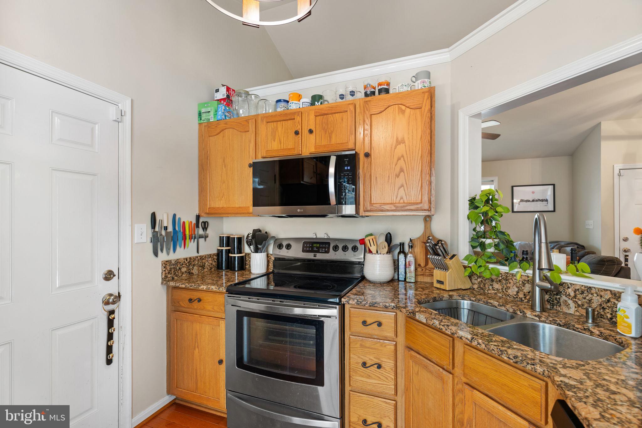 8711 FOREST GLEN CIRCLE