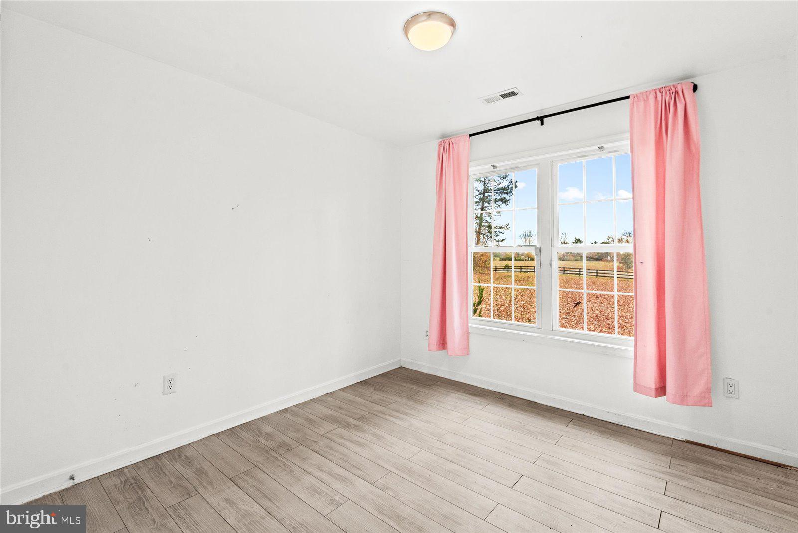 9617 THOUSAND OAKS LANE