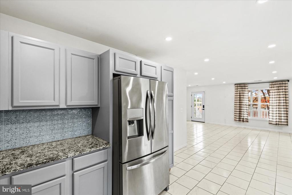 9617 THOUSAND OAKS LANE