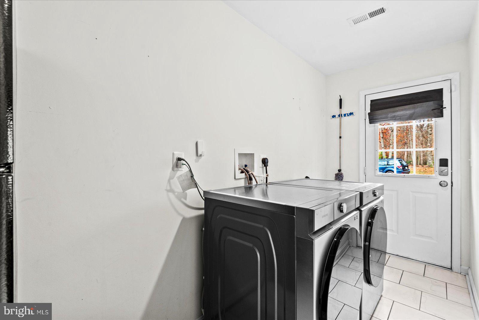 9617 THOUSAND OAKS LANE