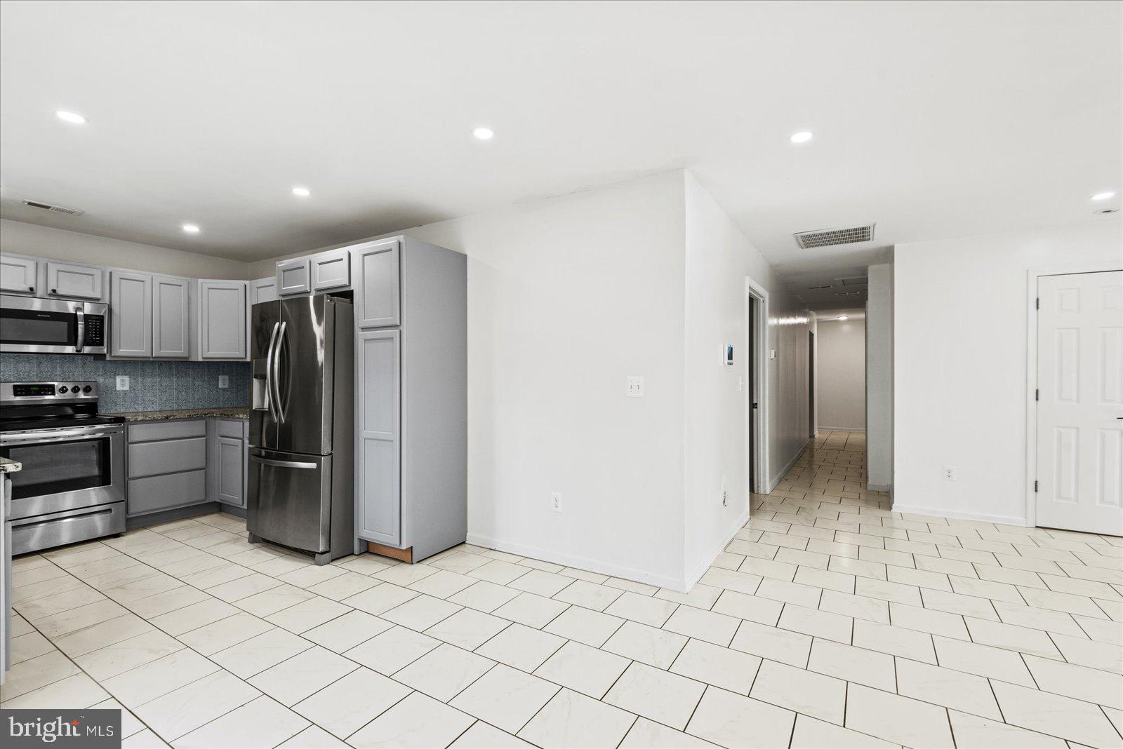 9617 THOUSAND OAKS LANE