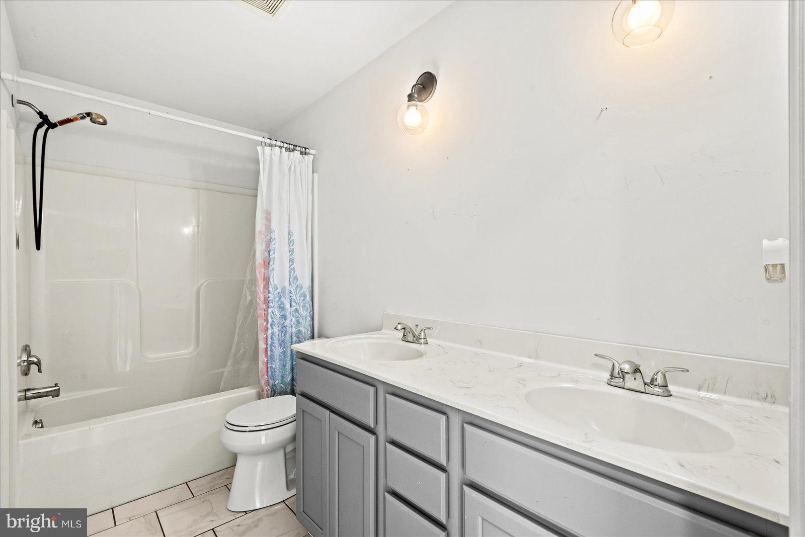 9617 THOUSAND OAKS LANE