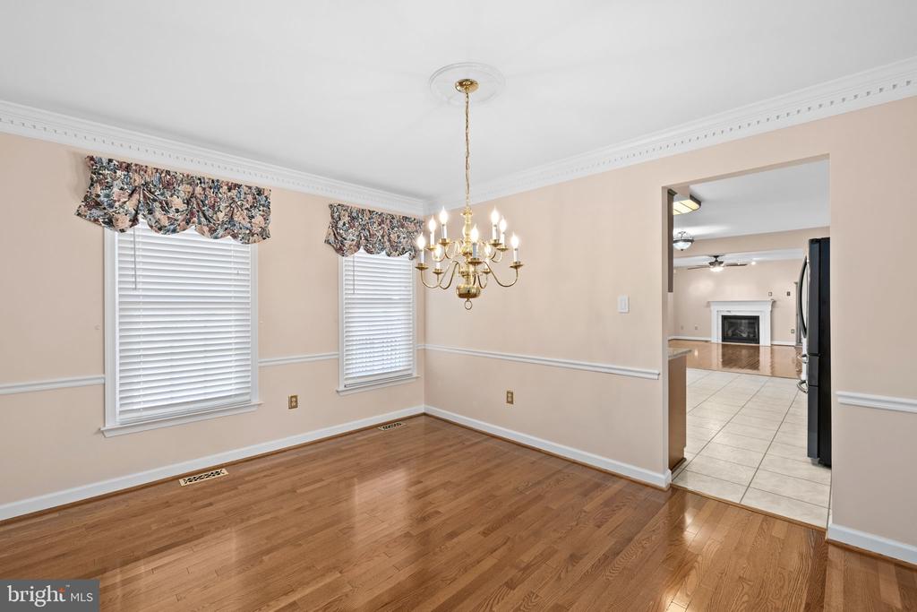 7909 WESTBURY MANOR DRIVE