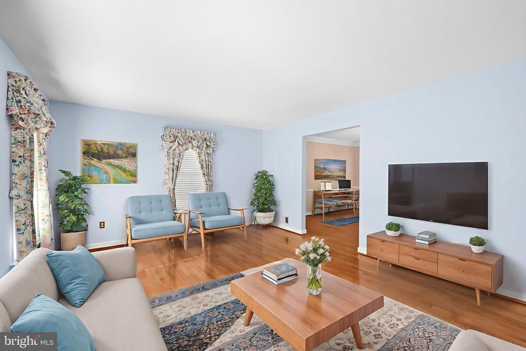 7909 WESTBURY MANOR DRIVE