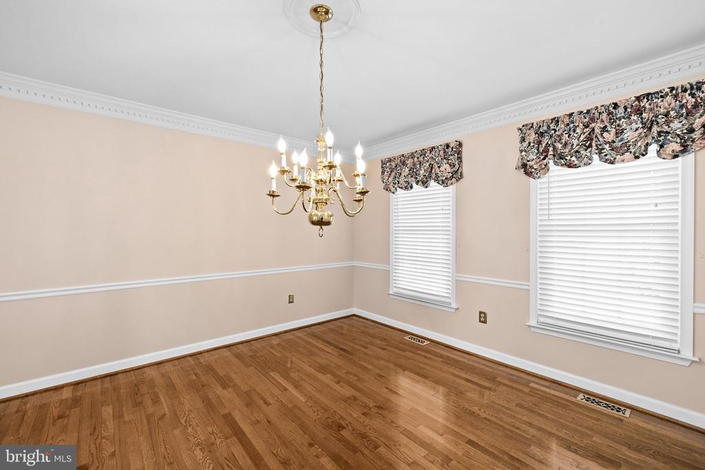 7909 WESTBURY MANOR DRIVE