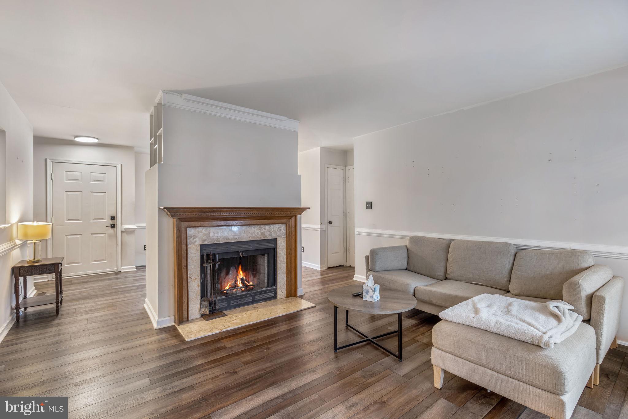 10907 CRESTWOOD DRIVE