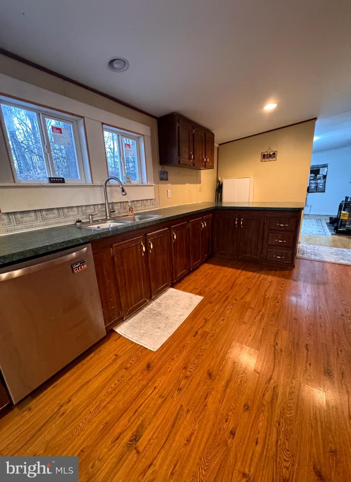 3300 DANBURY CIRCLE