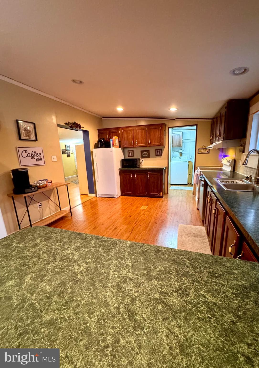 3300 DANBURY CIRCLE