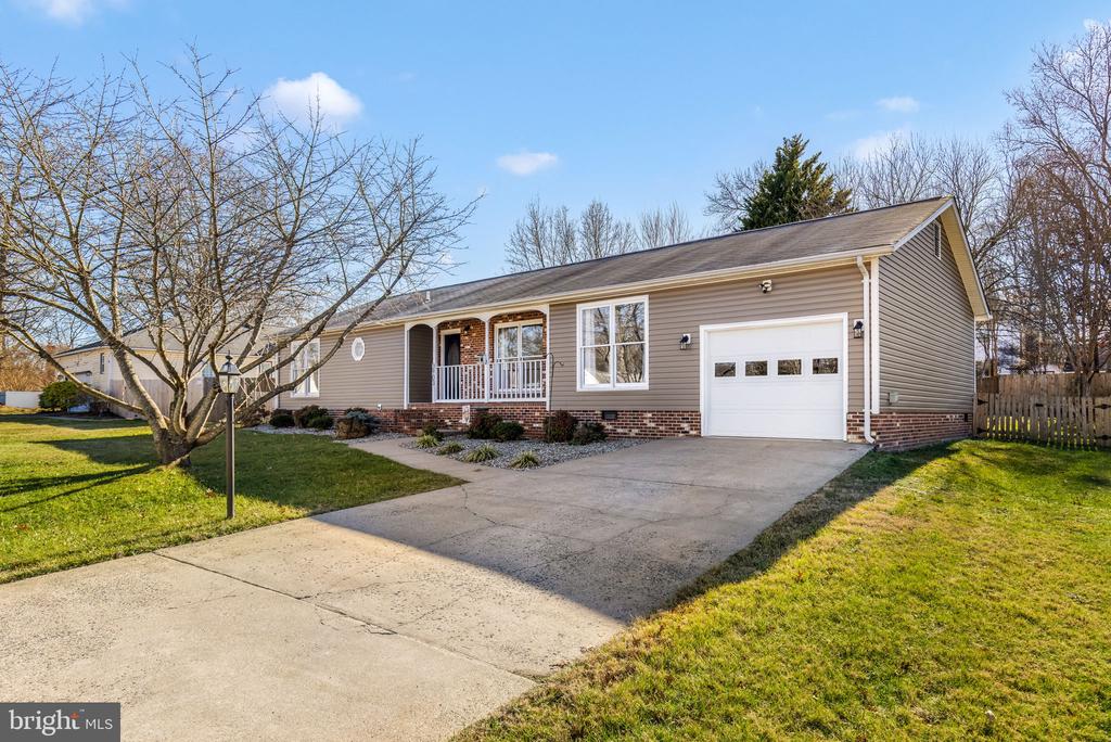 3903 COPPERLEAF ROAD