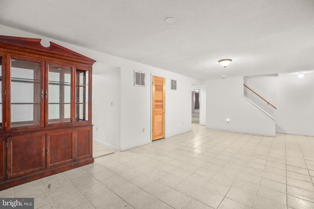 11210 SPRINGFIELD DRIVE