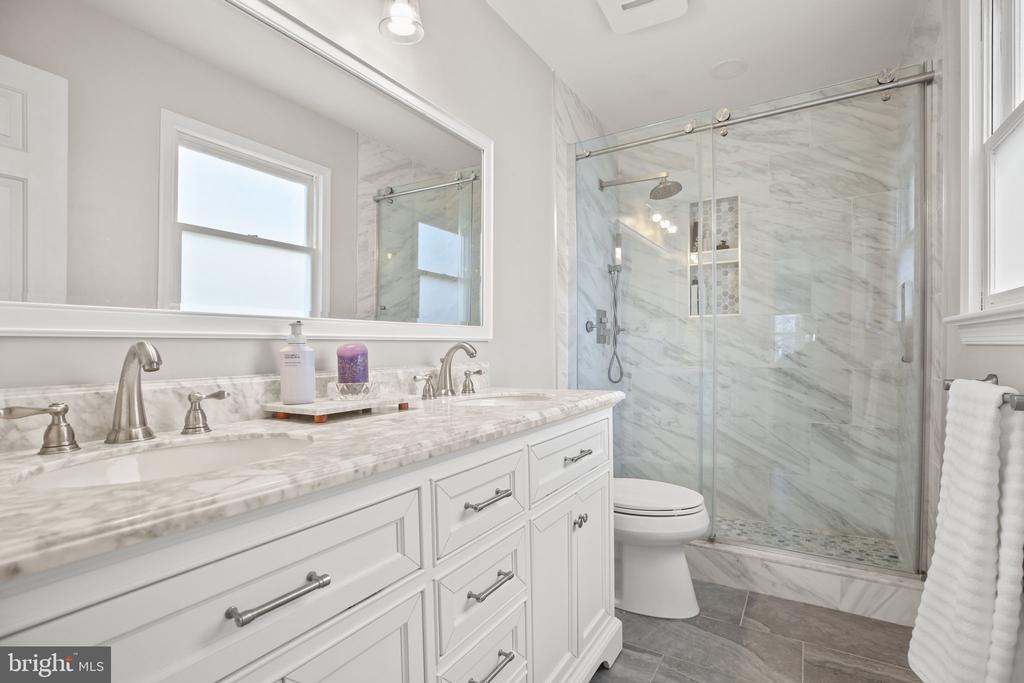 6231 SWEETBRIAR DRIVE