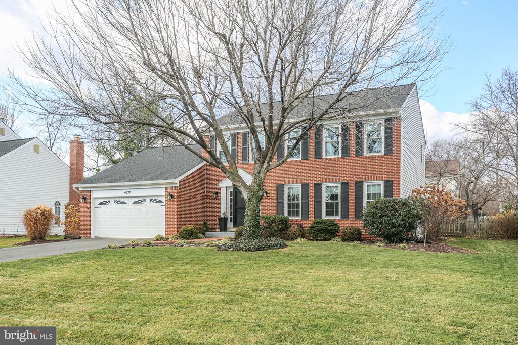 6231 SWEETBRIAR DRIVE