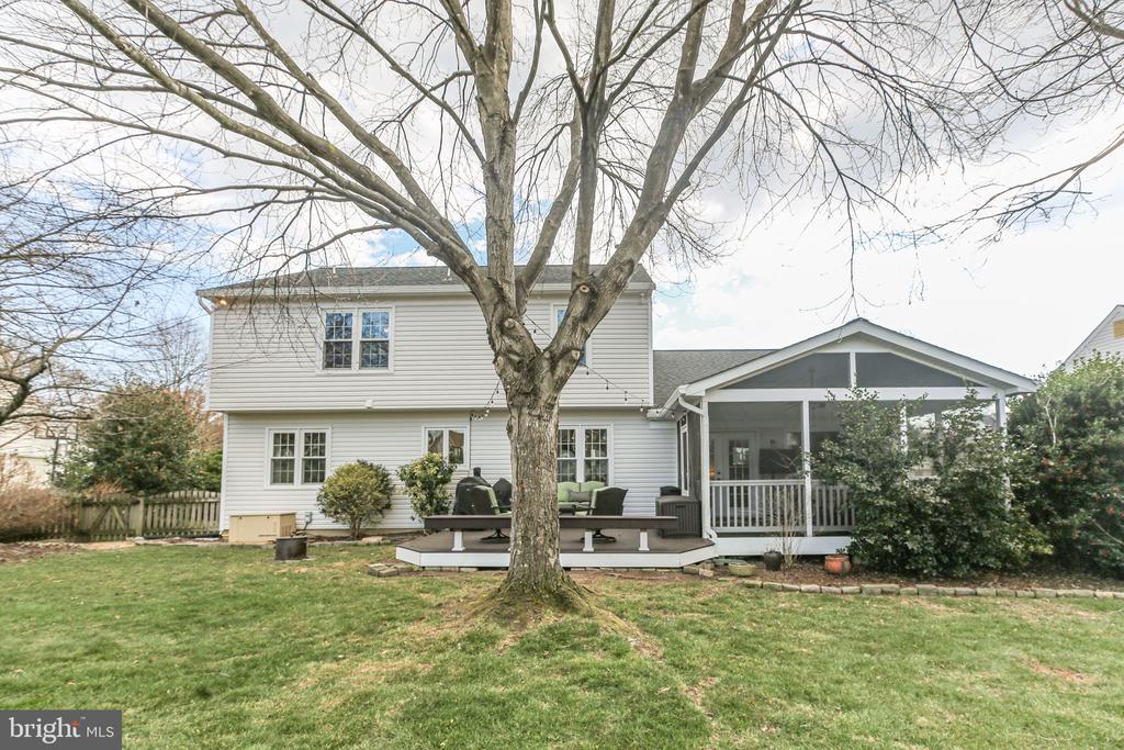 6231 SWEETBRIAR DRIVE