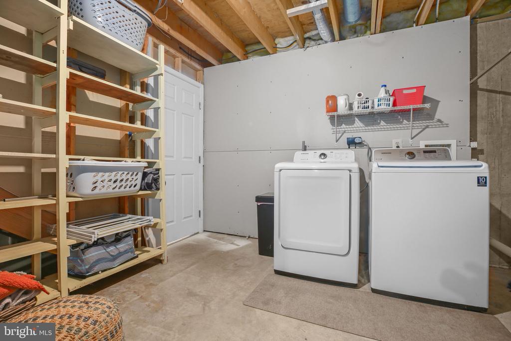 6231 SWEETBRIAR DRIVE