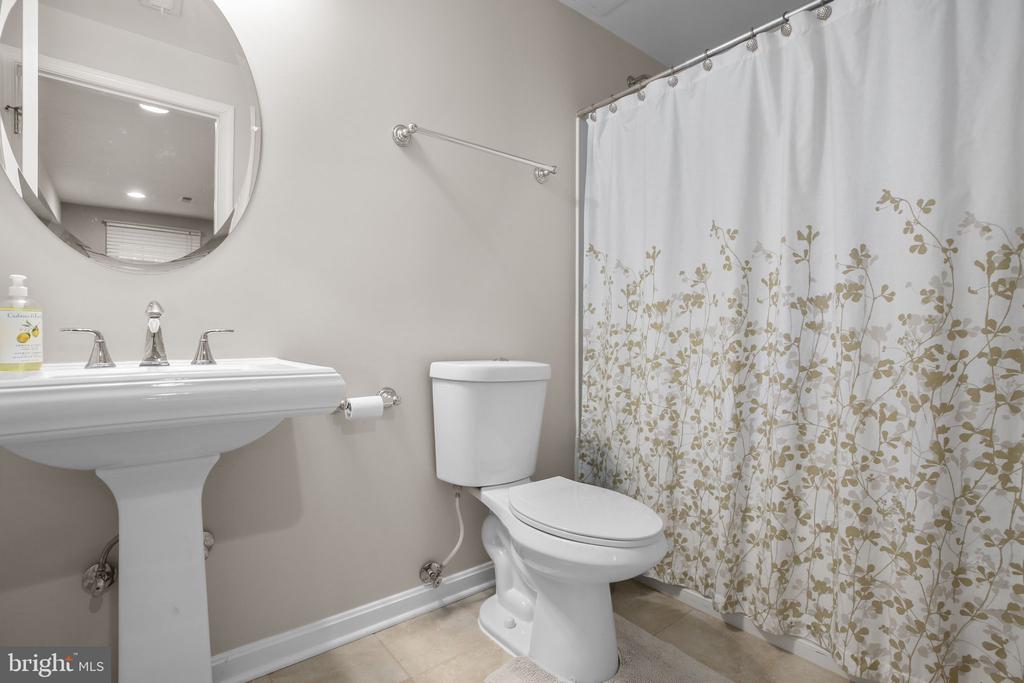 6231 SWEETBRIAR DRIVE