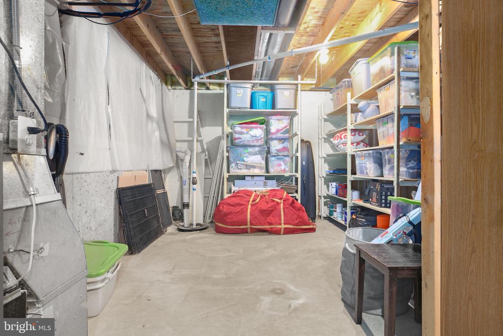 6231 SWEETBRIAR DRIVE