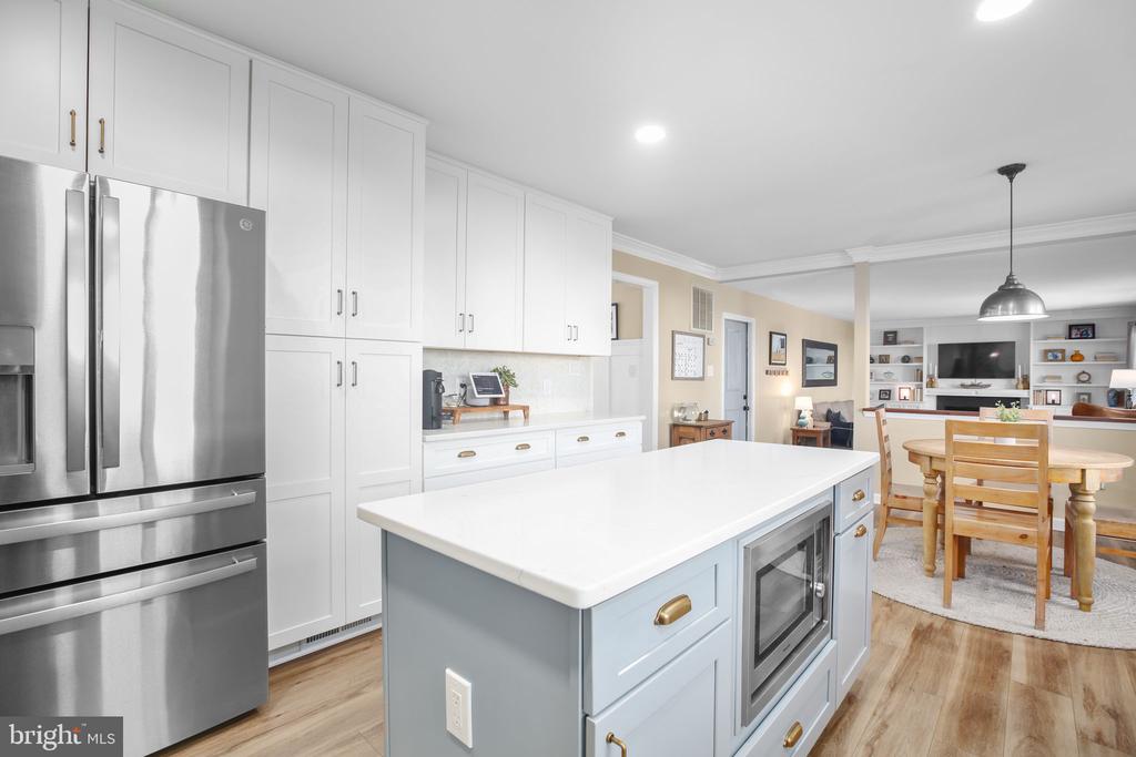 6231 SWEETBRIAR DRIVE