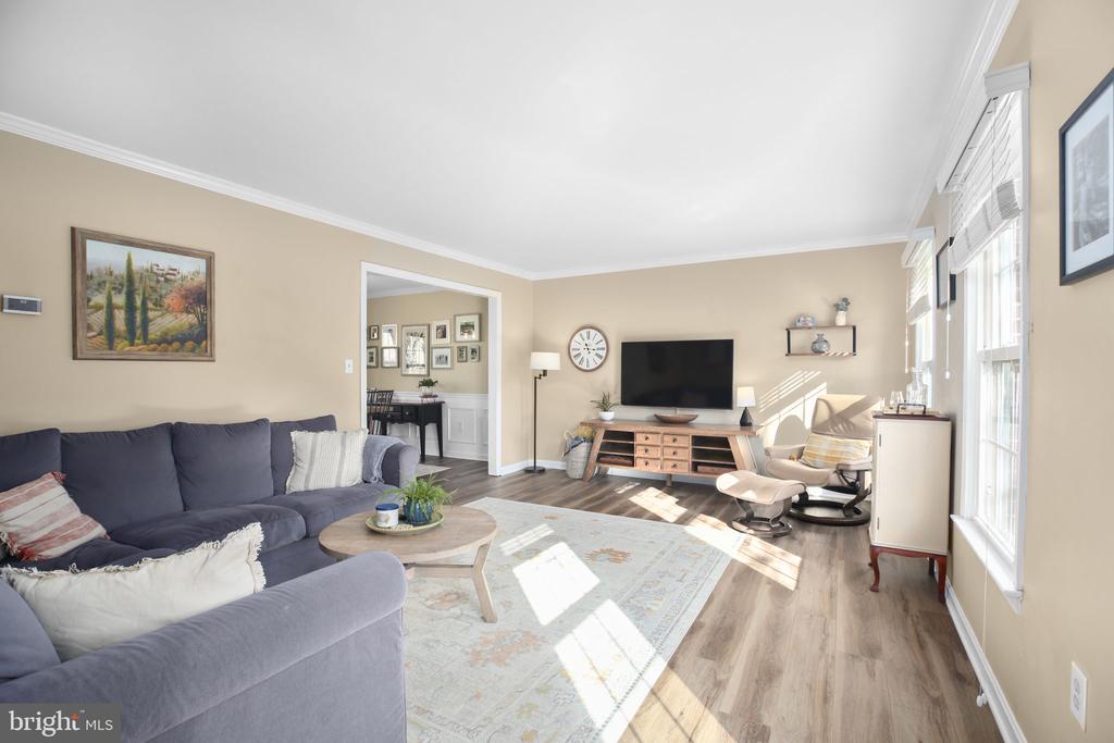 6231 SWEETBRIAR DRIVE