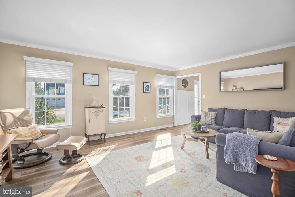 6231 SWEETBRIAR DRIVE