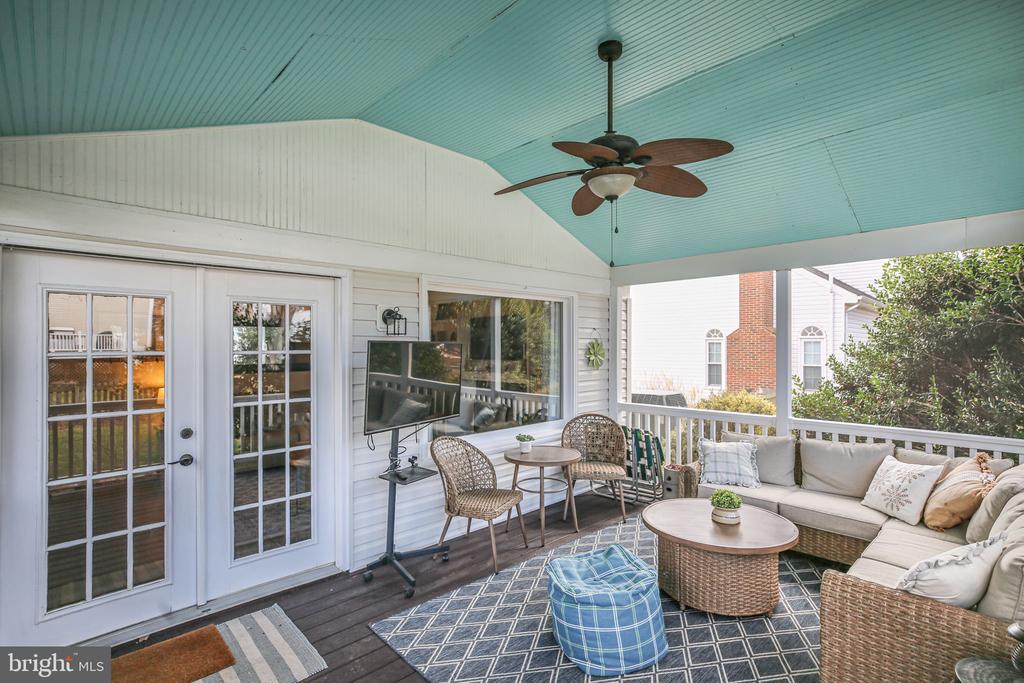6231 SWEETBRIAR DRIVE