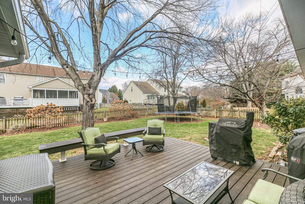 6231 SWEETBRIAR DRIVE