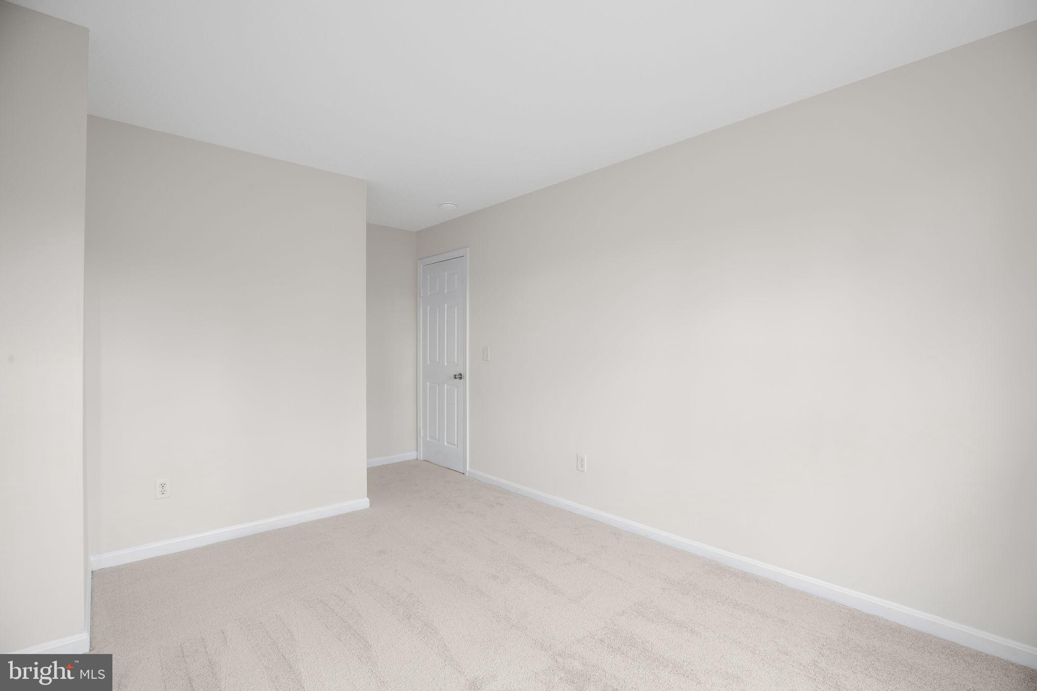 10715 GRETA LYNN COURT