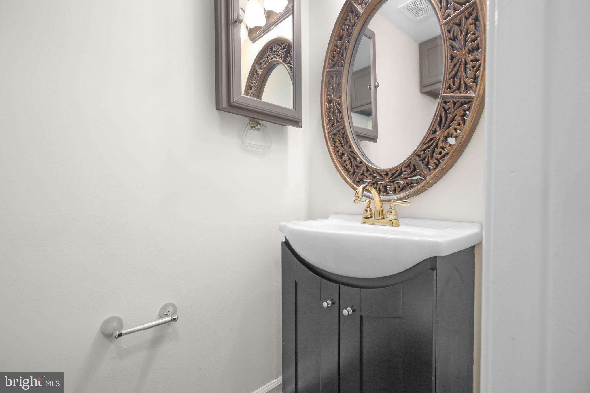 10715 GRETA LYNN COURT