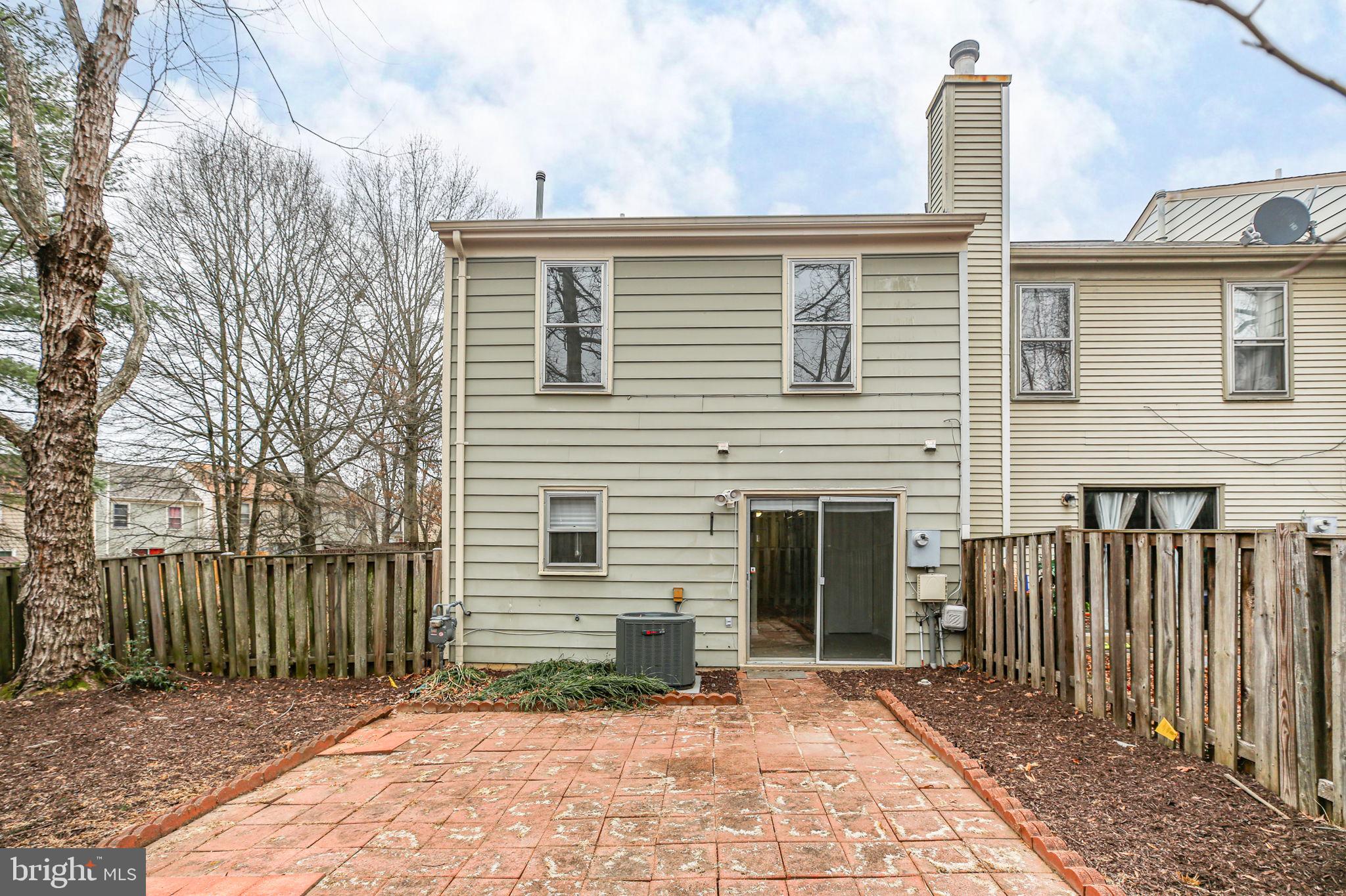 10715 GRETA LYNN COURT