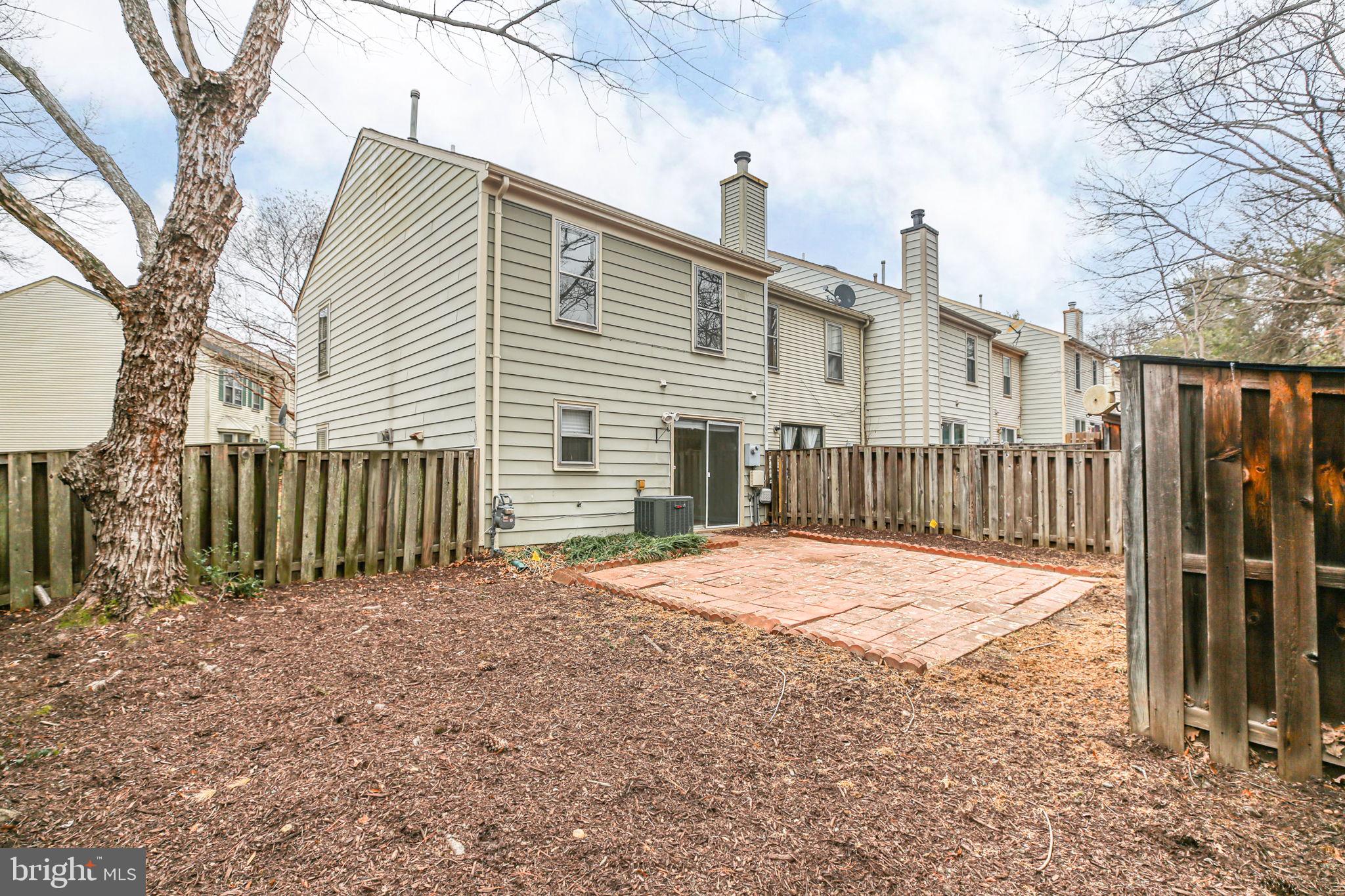 10715 GRETA LYNN COURT