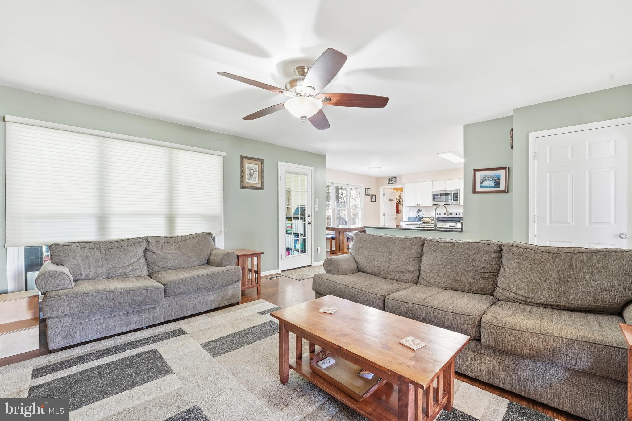 9806 KENMORE COURT
