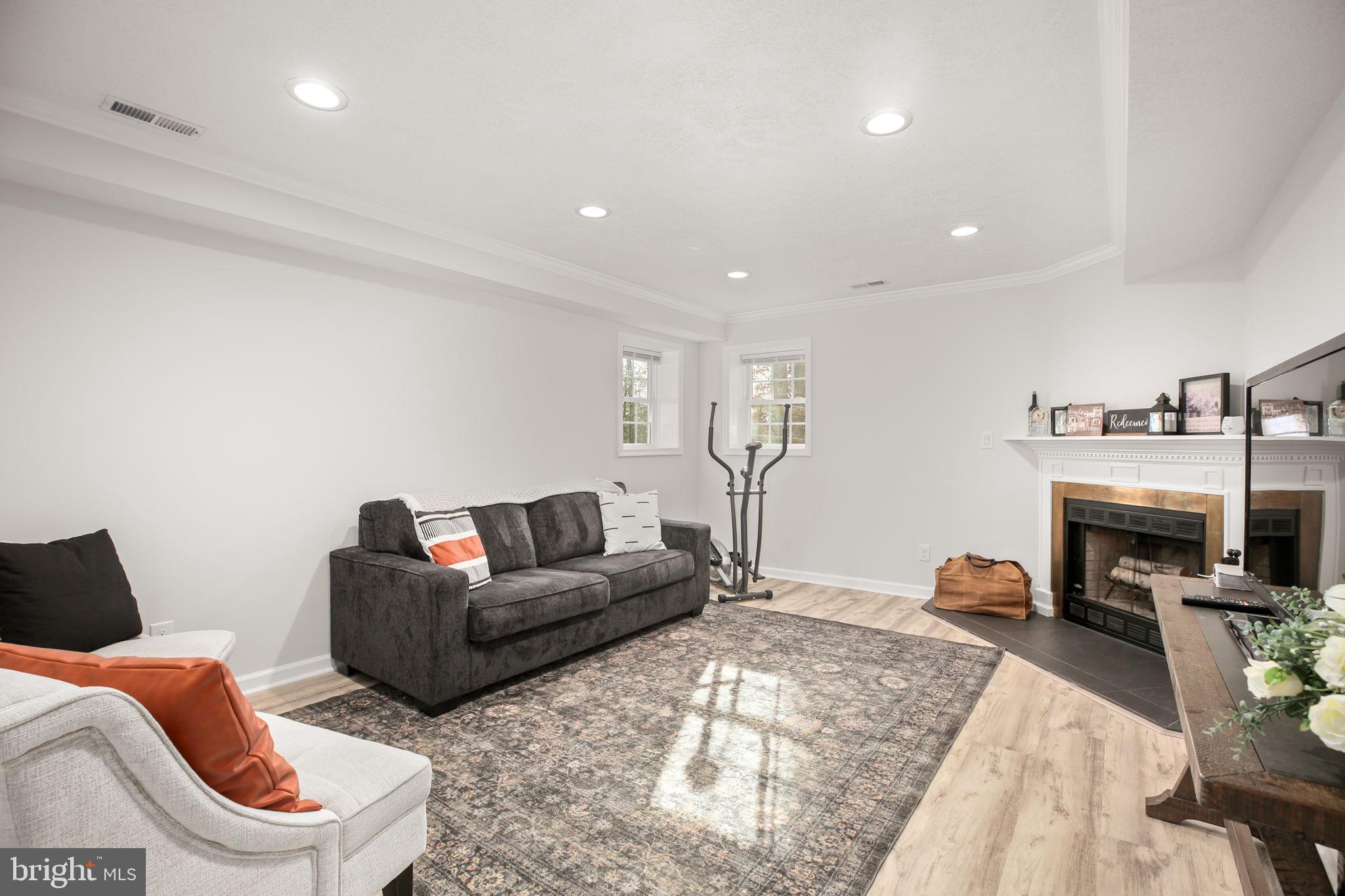 8515 FOUNDRY RUN DRIVE