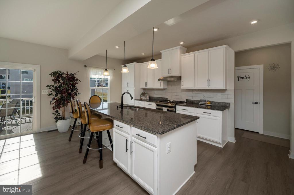 5432 HOLLEY OAK LANE