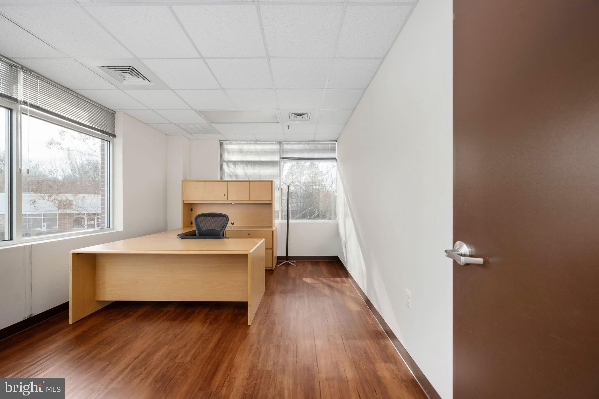 927 MAPLE GROVE DRIVE 201