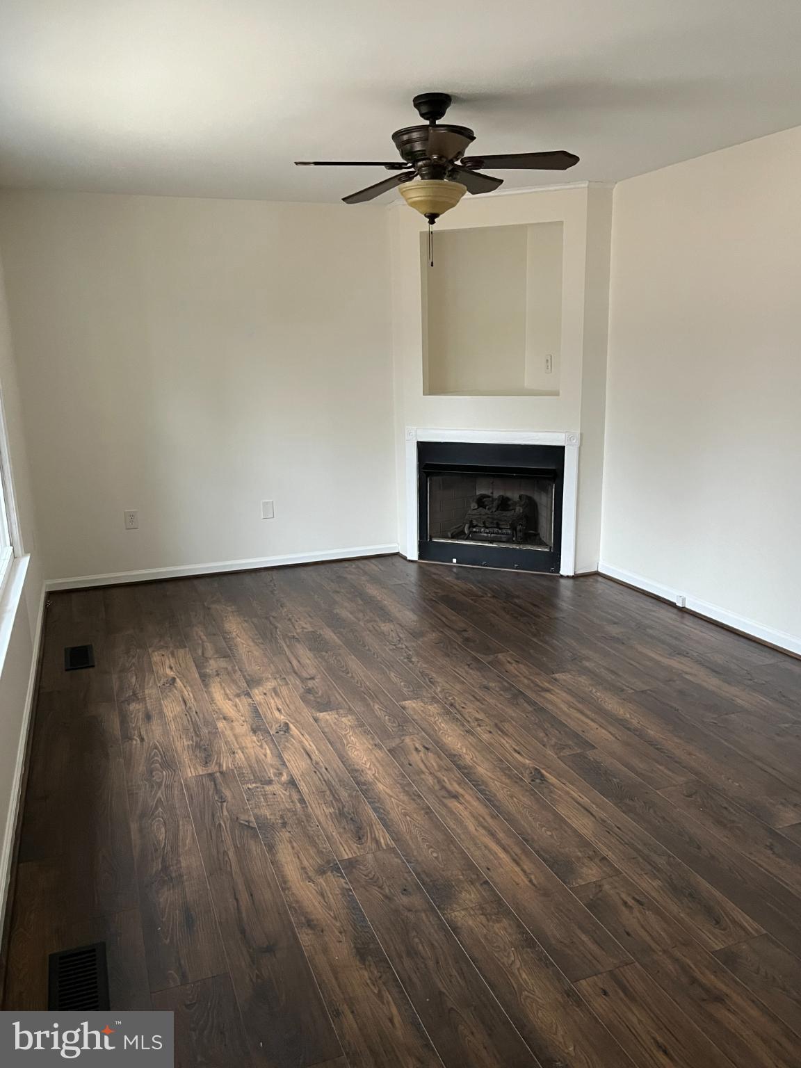 402 CLEVELAND COURT