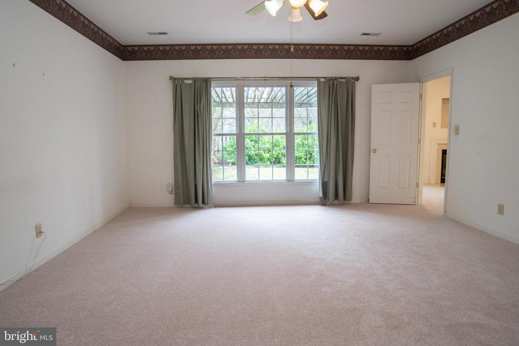 9214 SAINT ANDREWS LANE