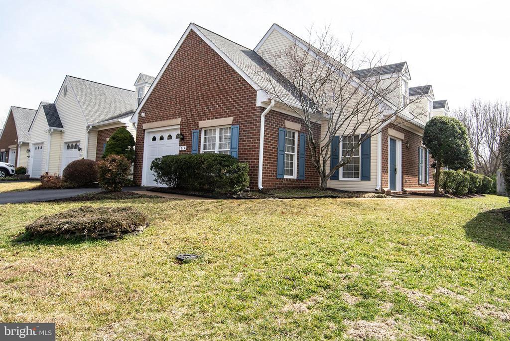 9214 SAINT ANDREWS LANE
