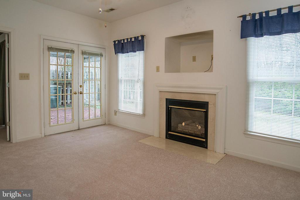 9214 SAINT ANDREWS LANE