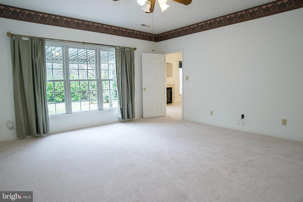 9214 SAINT ANDREWS LANE
