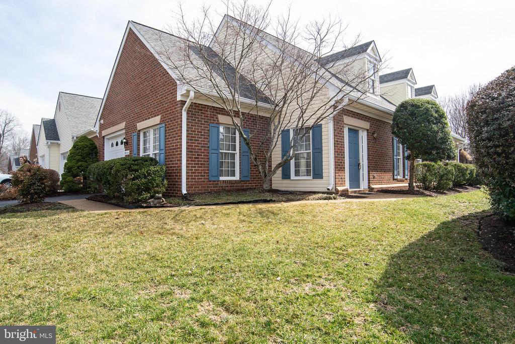 9214 SAINT ANDREWS LANE